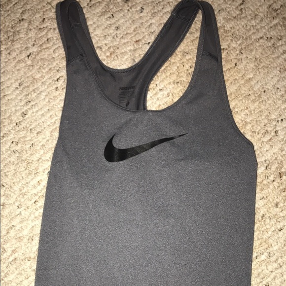 Nike Tanktop - Picture 2 of 2